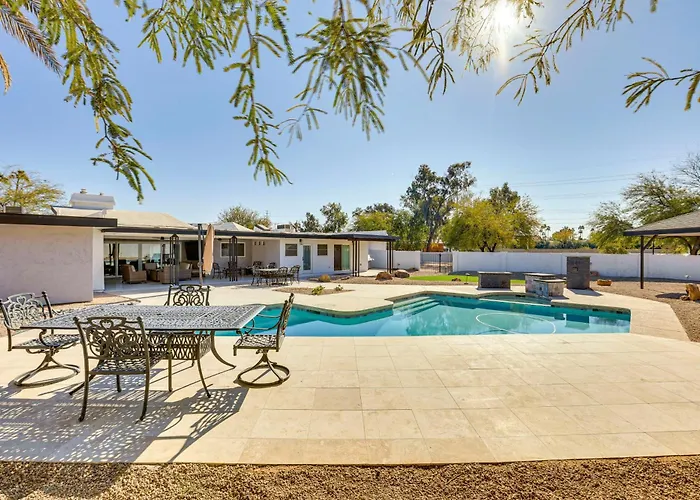 Luxury W/ Private Pool & Gas Grill Scottsdale
