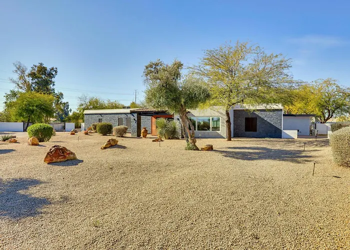 Luxury W/ Private Pool & Gas Grill *