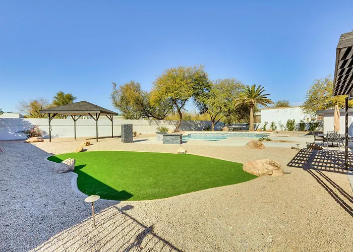 Luxury W/ Private Pool & Gas Grill