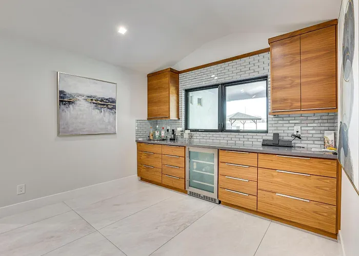 Luxury W/ Private Pool & Gas Grill Ferienhaus *