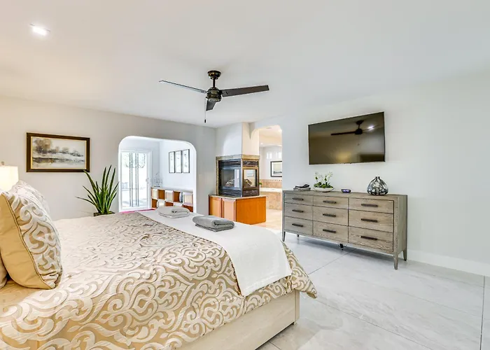 Luxury W/ Private Pool & Gas Grill Scottsdale